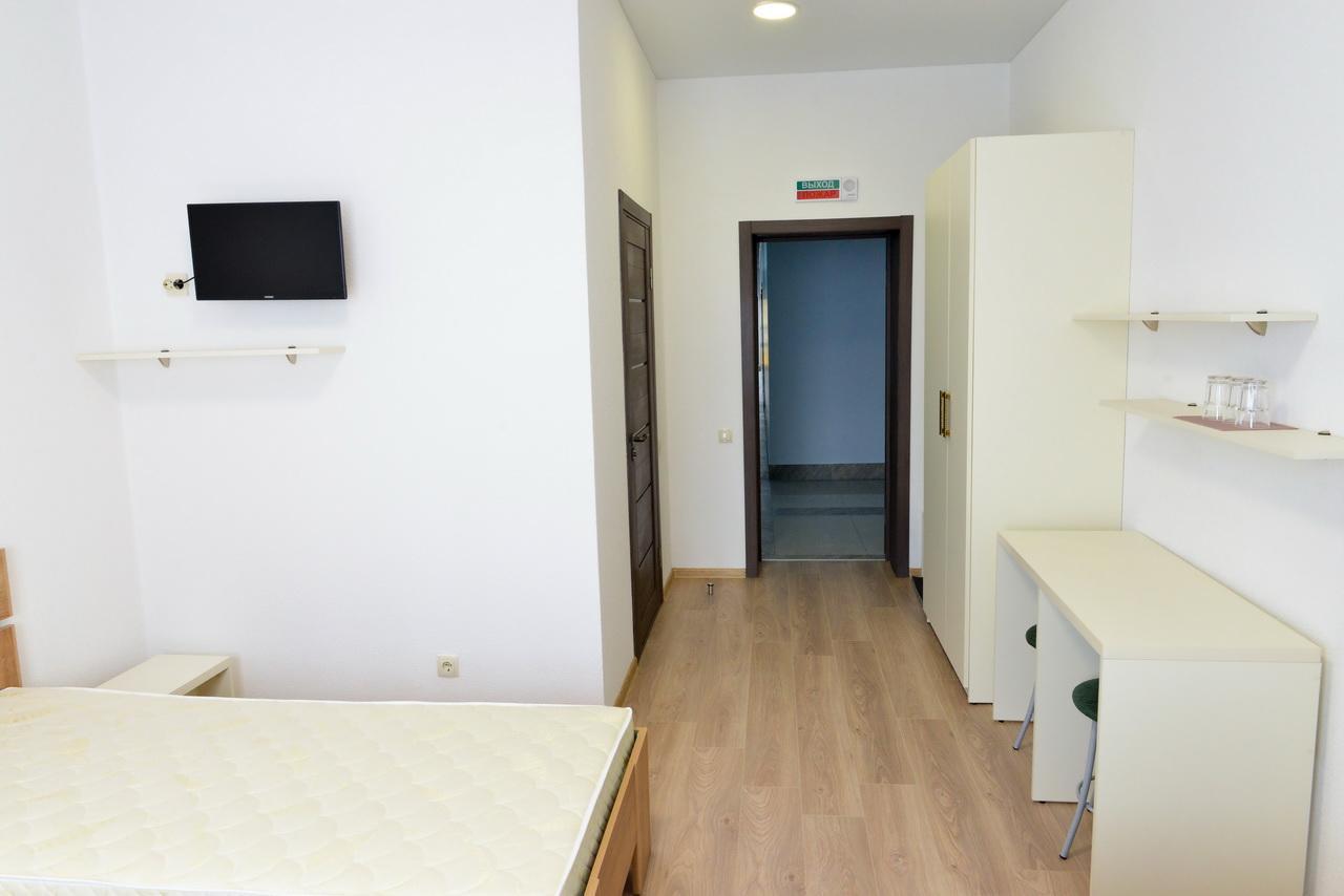 Grad Hotel Ashmyany ภายนอก รูปภาพ