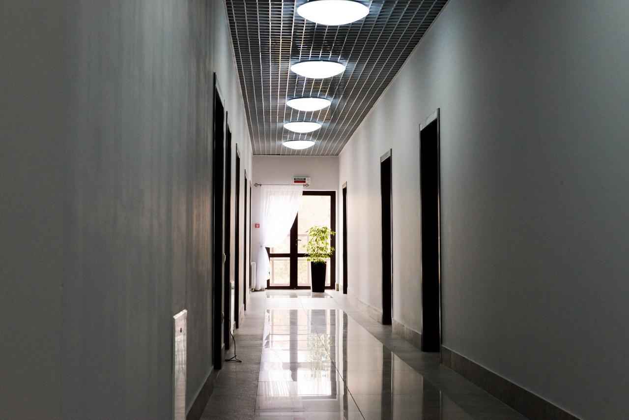 Grad Hotel Ashmyany ภายนอก รูปภาพ